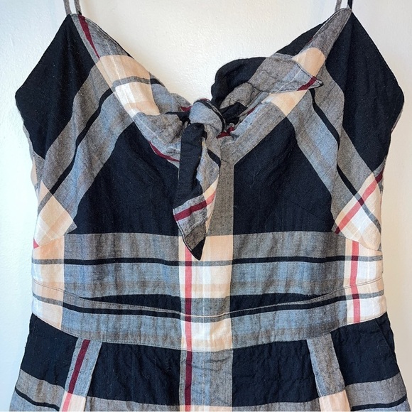 🏷️ 2/$20 Club Monaco Plaid Tie Front Romper - Picture 4 of 13